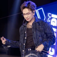 Hoàng Kim Long(Lou Hoàng)