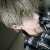 tư lục long ⋮ ♈︎