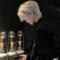 bạch hoàng gia khánh [na9]¹