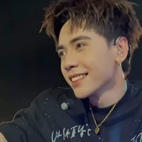 Quang hùng master D