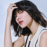 ĐỒNG ÁNH QUỲNH ( Q )