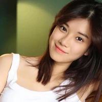 NGUYỄN HOÀNG YẾN ( Y )