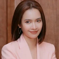 PHAN LÊ ÁI PHƯƠNG ( P )