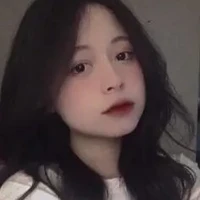 Hoàng Lê Cẩm Ly