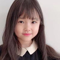 Y/N lúc nhỏ