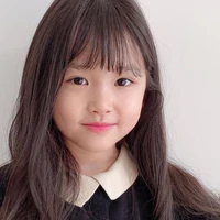 Y/N lúc nhỏ