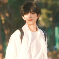 Lâm Khả Dư-cậu