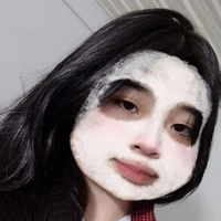 Hoàng Vy (zyy)