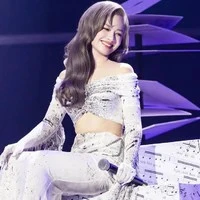 Dương Hoàng Yến_237