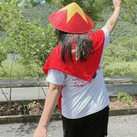 Gọi t/g là Bee White