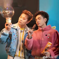 con nhỏ t/g