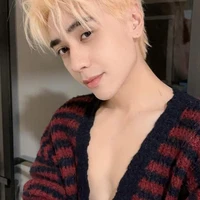 q.hùng