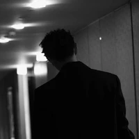 đội trưởng đội điệp viên - Darian