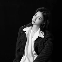 Viên Huyết Nhiễm-nhân cách 3 (cô)