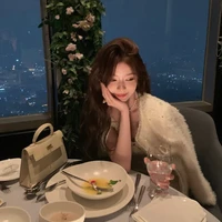 Đinh Gia Nghi(bạn nu9)