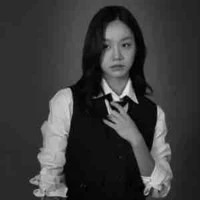 Lee Hyeri (cô)
