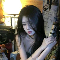 Hoàng Ngọc Ánh Băng(𝙒𝙖𝙧𝙞)⁰³