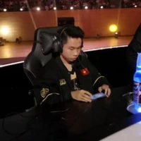 Vương Thuyên ( Yiwei )