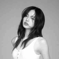 Lalisa Manoban (Cô)