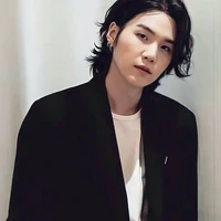 Min Yoongi (Y)