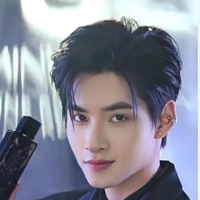 Hùng Huỳnh