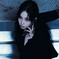 Yu Jimin - Cô