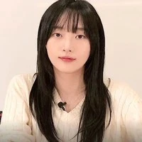 Oh Woori ( Chị )