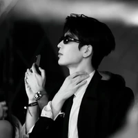 𝙩𝙧𝙖𝙘 𝙝𝙪𝙮 ♐︎³³