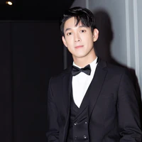 Song Luân(hiệu trưởng trường DH)