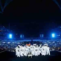Tác giả nè