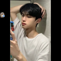 Võ Quân Hoàng-bn thân nam 9