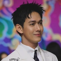 Bé đừng nghe tụi nó nha Hùng