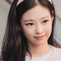Jennie ( em )