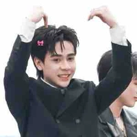 Lê Quang Hùng( út nhỏ)