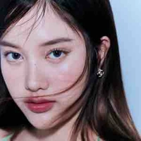 Freen Sararocha (bạn thân cô)