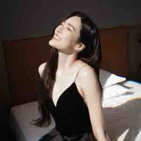 Lingling Kwong 