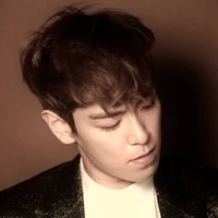 Choi SeungHyun - hắn.