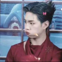 Con TG này bị dien🥰