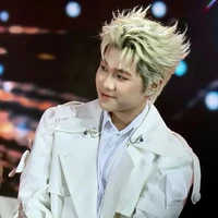 hoàng Đức duy