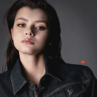 BECKY ARMSTRONG { Cô }