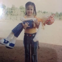 FREEN SOROCHA NHỎ–CHỊ