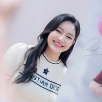 NAM–CHỊ