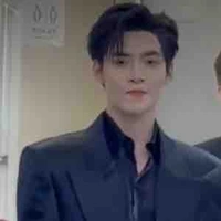 Huỳnh Hoàng Hùng(Hùng Huỳnh)