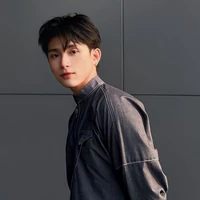 Đoàn Thế Lân -Grey D