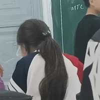 Nhi