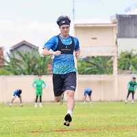 Văn Toàn (tòn tòn) chị cả