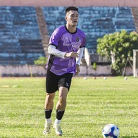 Tiến Linh (Thể) anh ba