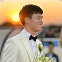 Hoàng Đức (nắng) chị ba