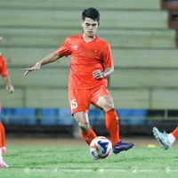 Văn Khang (gạo) chị năm