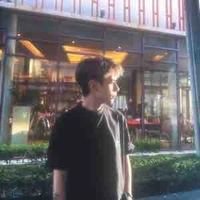 Lê Quang Hùng-Phone